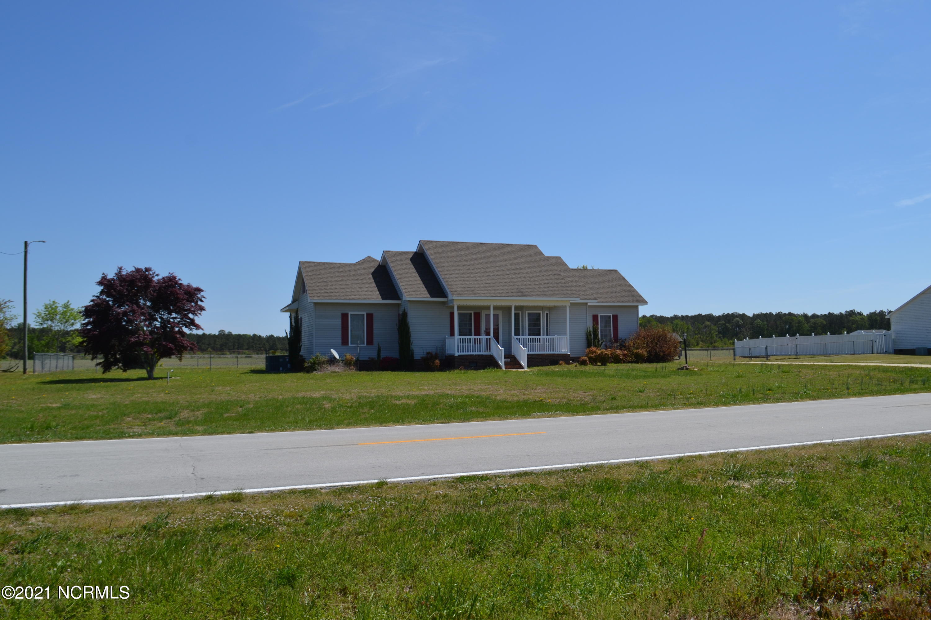 4588 Wyse Fork Road Dover, NC 28526 - Photo 1 of 19 Front View