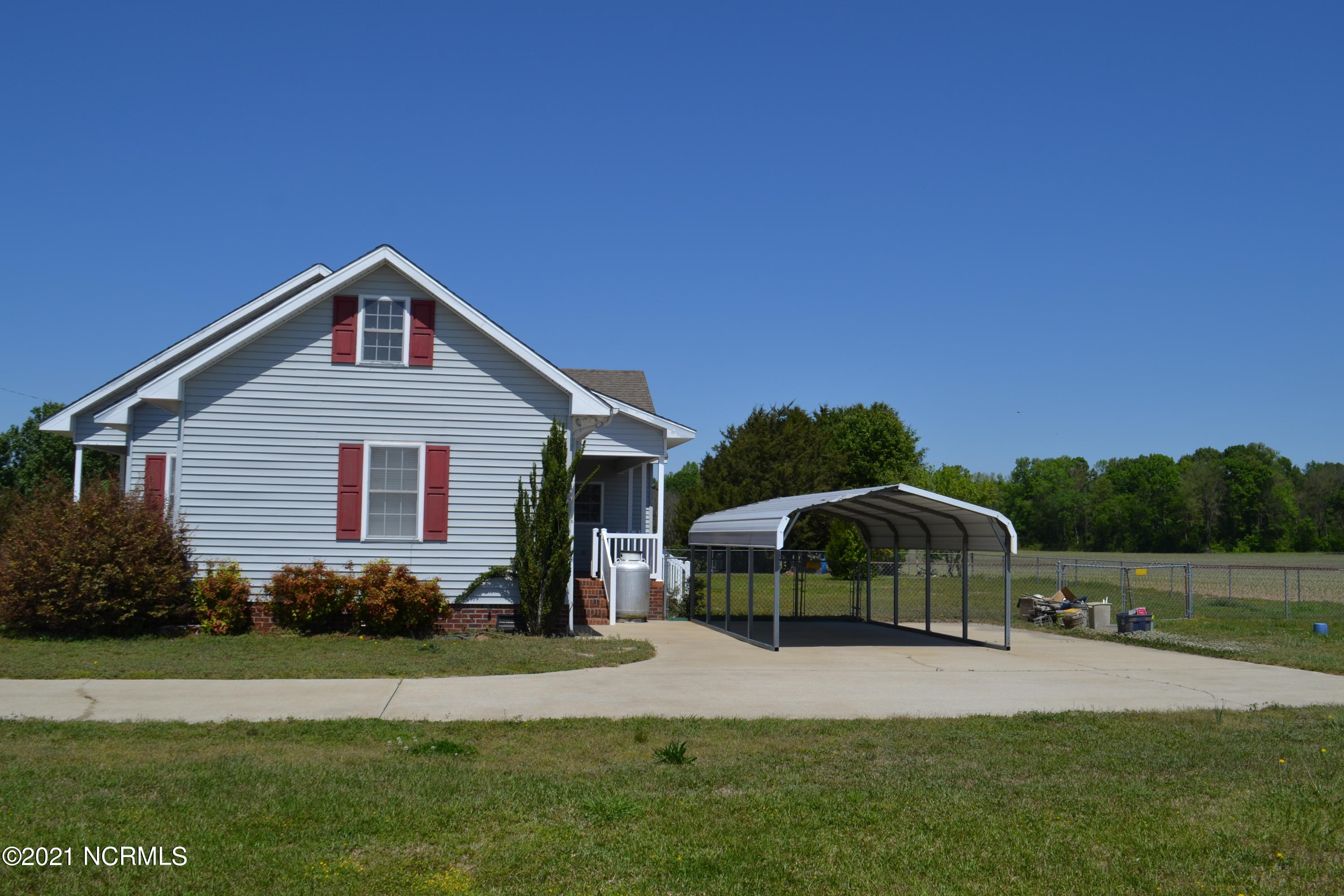 4588 Wyse Fork Road Dover, NC 28526 - Photo 3 of 19 DSC_0201