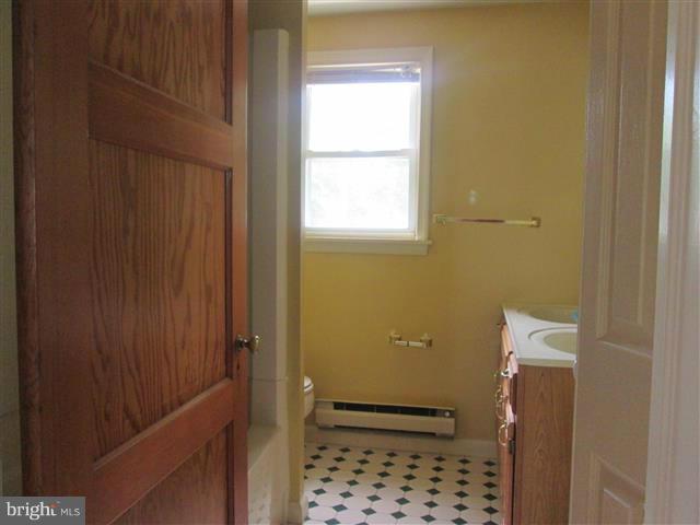 9 South 8th Street Ridgely, MD 21660 - Photo 11 of 20 Bath