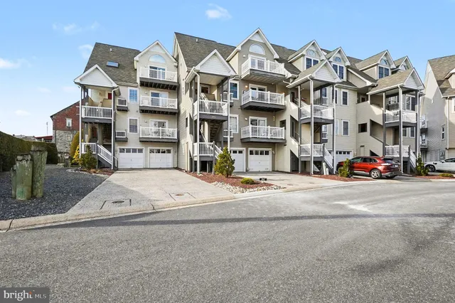 $550,000 | 202 Pointe Way, Unit 202B, Havre de Grace, MD 21078