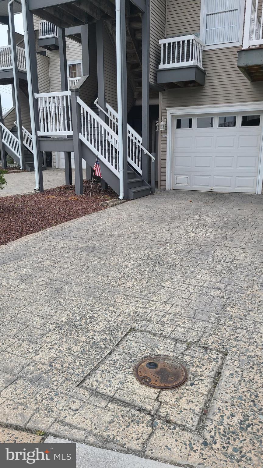 202 Pointe Way, Unit 202B Havre de Grace, MD 21078 - Photo 48 of 72 a view of a house with backyard and deck