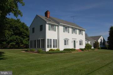 7800 Quaker Neck Road Chestertown, MD 21620 - Photo 2 of 20 Exterior (Front)