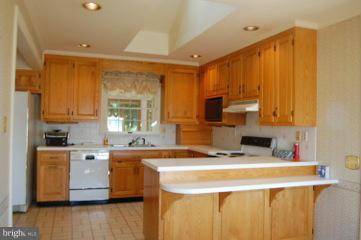 7800 Quaker Neck Road Chestertown, MD 21620 - Photo 4 of 20 Kitchen