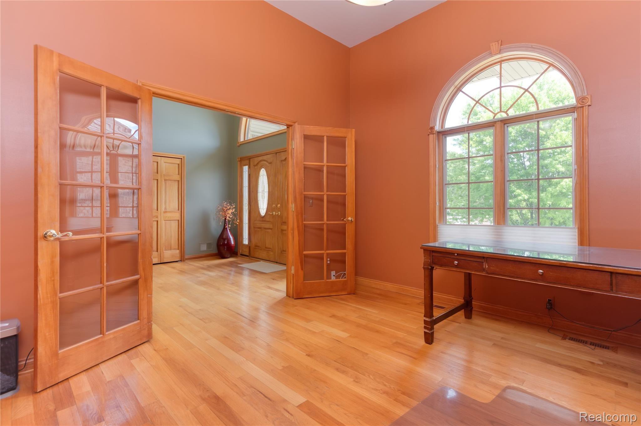 1064 Autumnview Drive Rochester, MI 48307 - Photo 18 of 40 1064Autumnview-26.jpg
