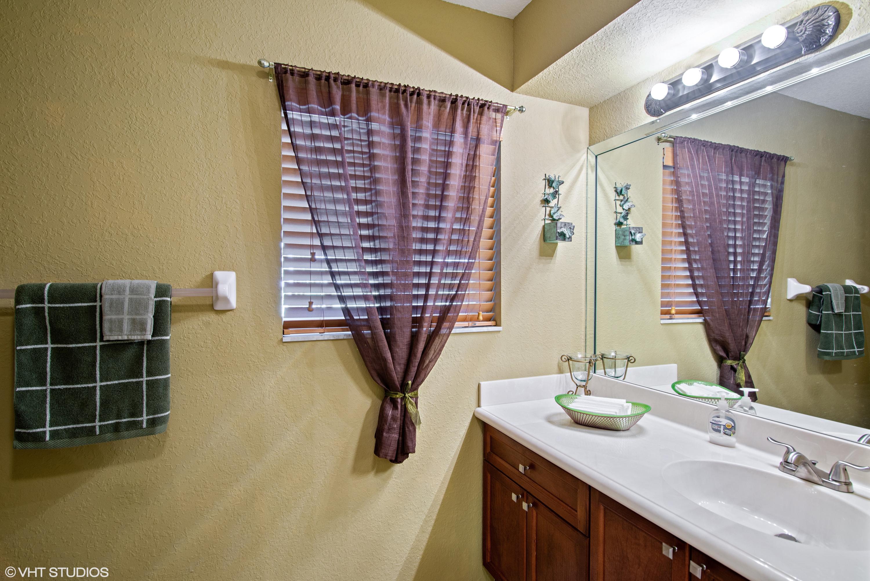 2607 Southwest Acco Road Port St. Lucie, FL 34953 - Photo 11 of 14 2nd Bathroom