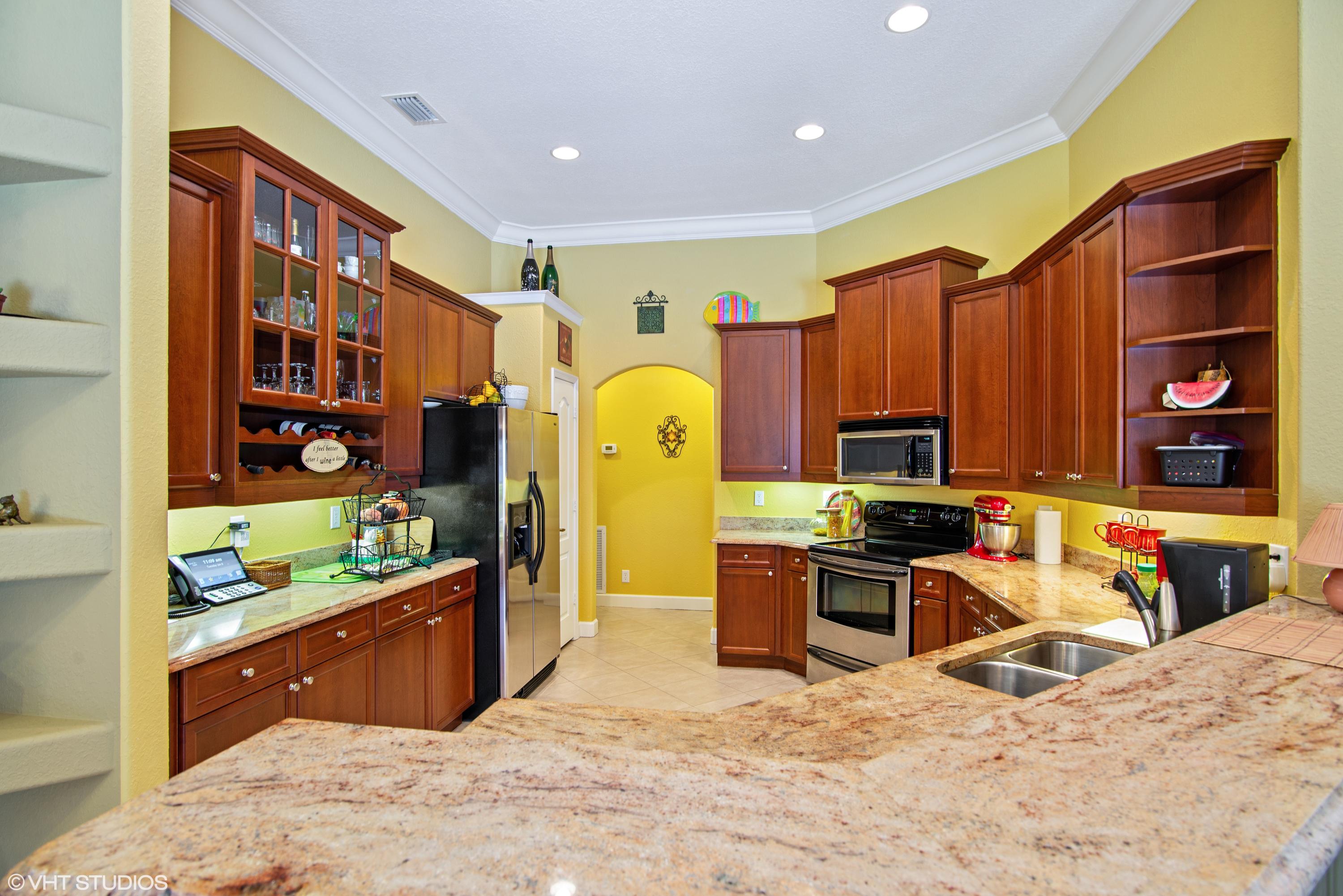 2607 Southwest Acco Road Port St. Lucie, FL 34953 - Photo 4 of 14 Kitchen