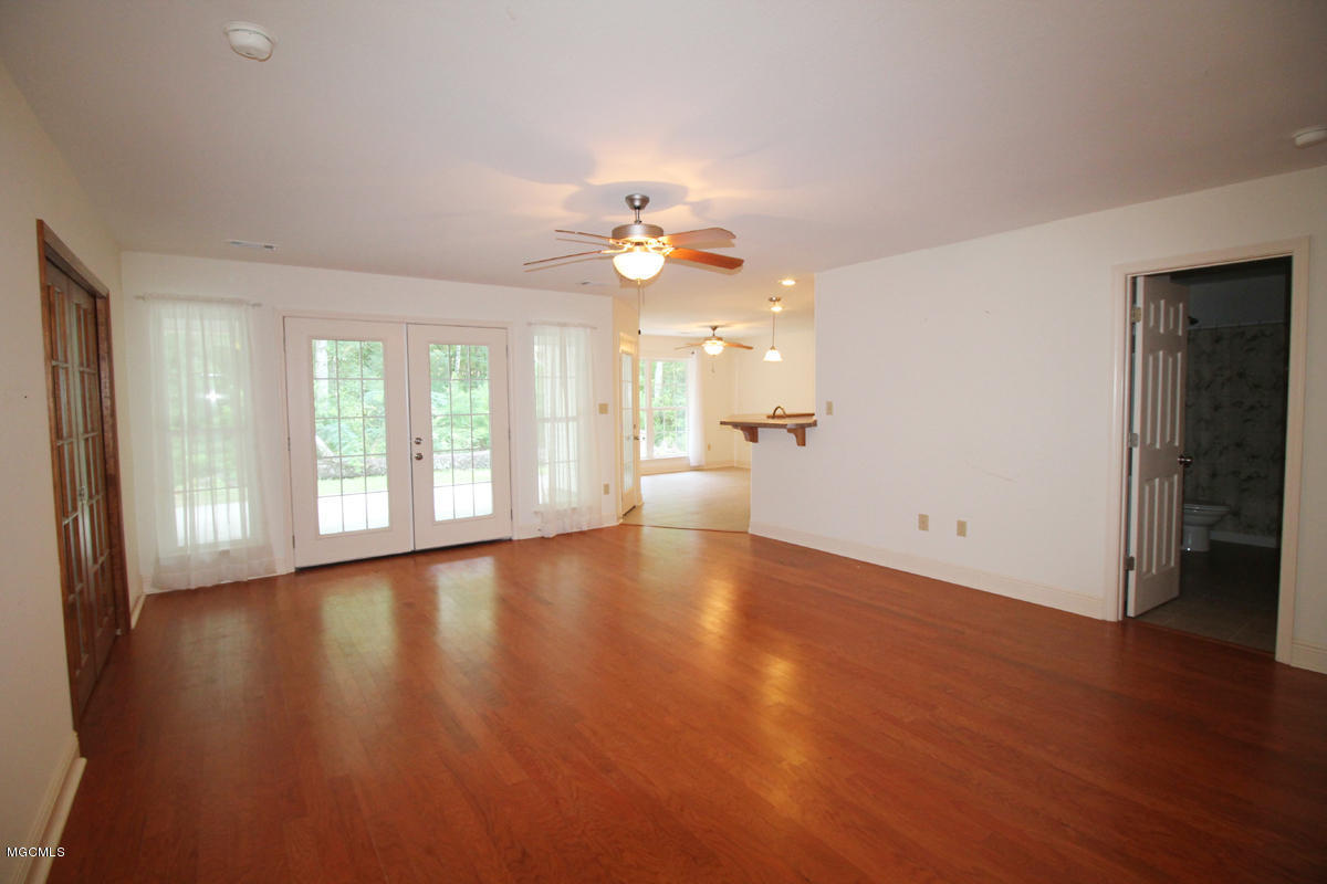 217 Billy Knight Road Lucedale, MS 39452 - Photo 3 of 36 2 (1)