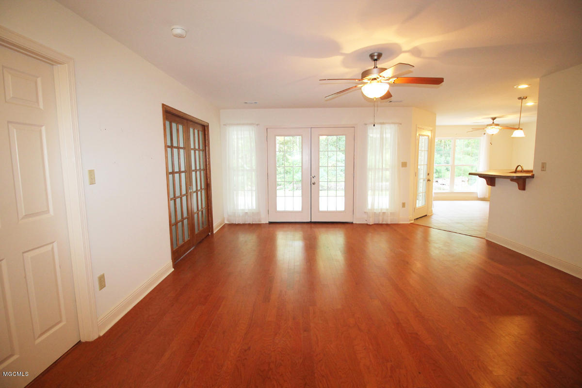 217 Billy Knight Road Lucedale, MS 39452 - Photo 4 of 36 2 (2)
