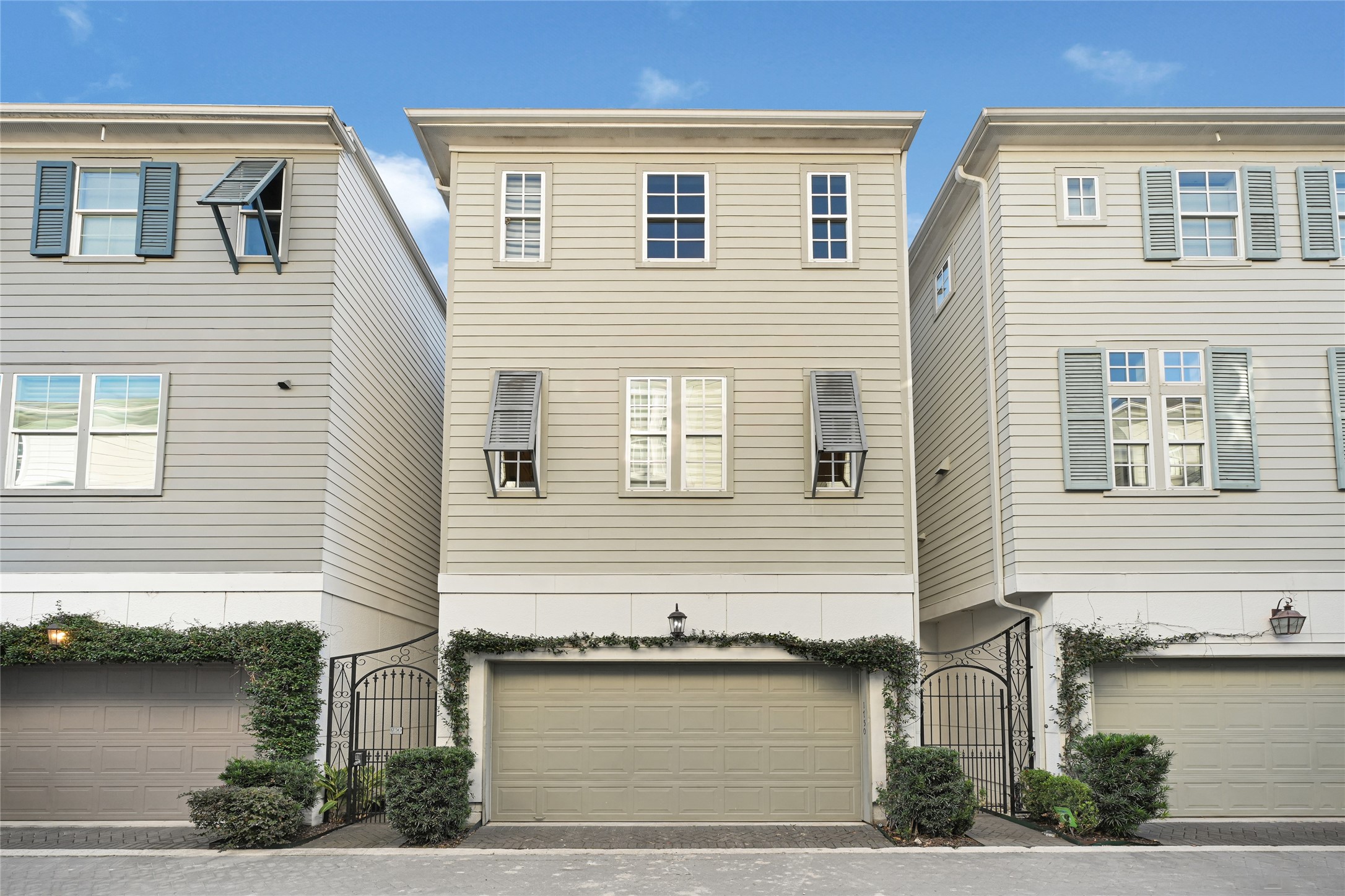 1750 West 23rd Street Houston, TX 77008 - Photo 1 of 31