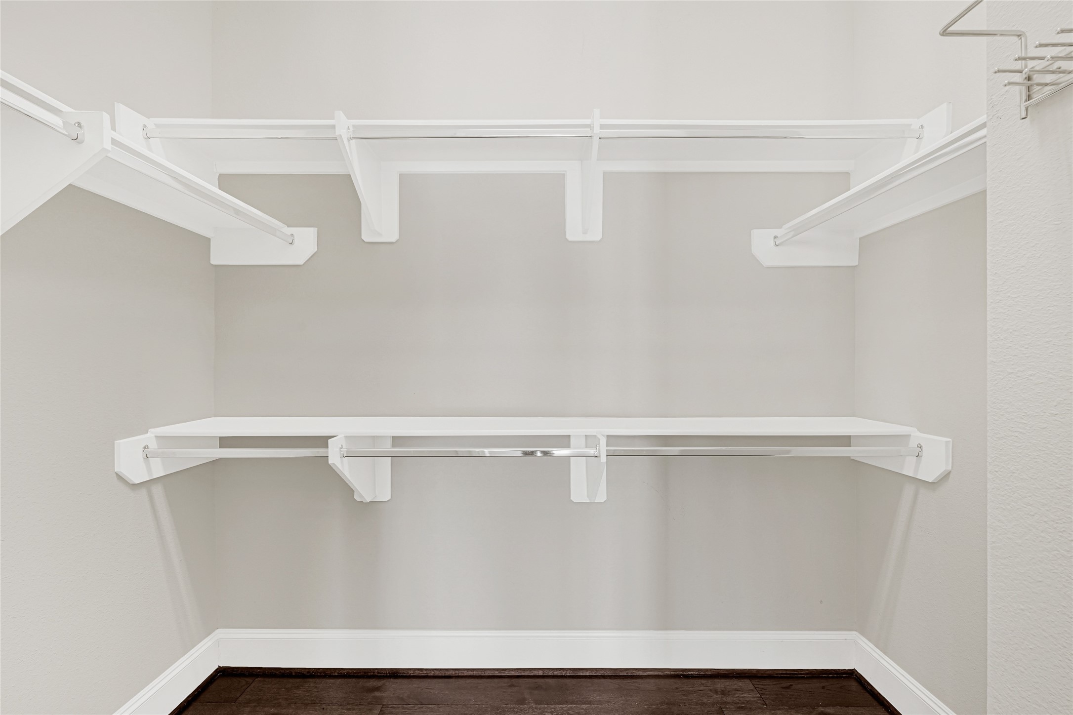 1750 West 23rd Street Houston, TX 77008 - Photo 25 of 31 One of two closets in the primary