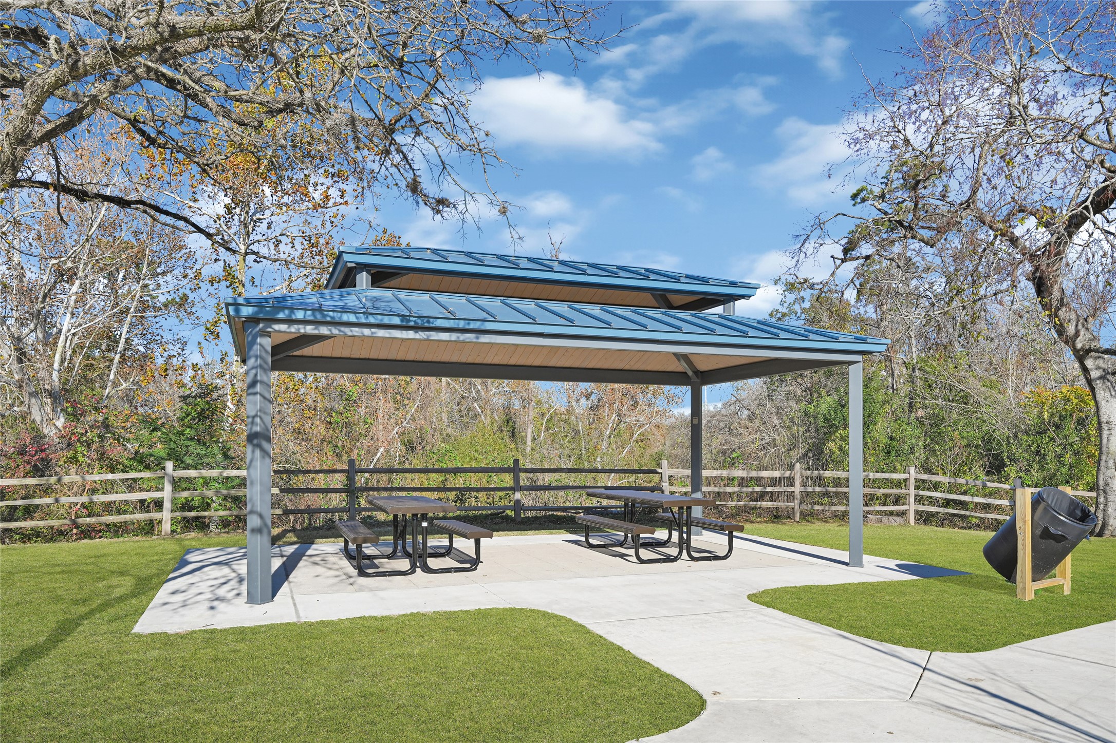 1750 West 23rd Street Houston, TX 77008 - Photo 35 of 39 Park across the street