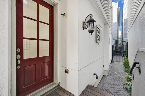 $555,000 | 1750 West 23rd Street, Houston, TX 77008