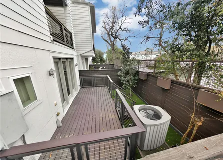 $555,000 | 1750 West 23rd Street, Houston, TX 77008