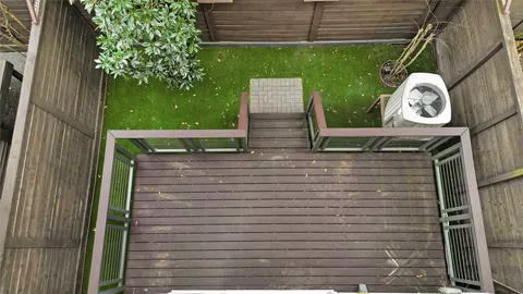 $555,000 | 1750 West 23rd Street, Houston, TX 77008