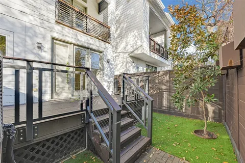 $555,000 | 1750 West 23rd Street, Houston, TX 77008