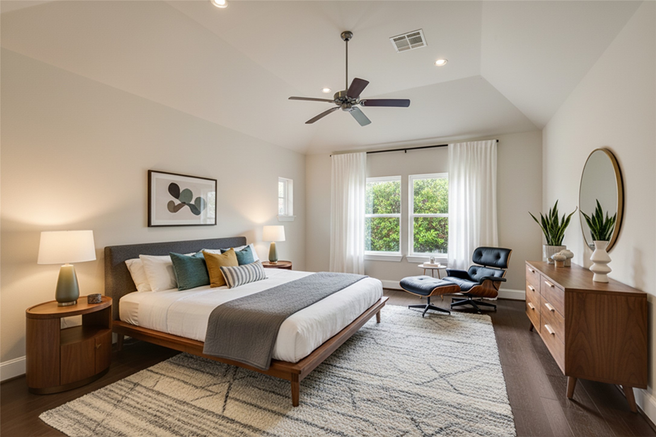 1750 West 23rd Street Houston, TX 77008 - Photo 10 of 31 Virtually staged primary retreat showing the versatility of the room.