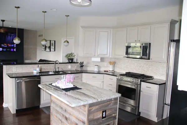 $699,900 | 48871 Manhattan Circle, Canton, MI 48188