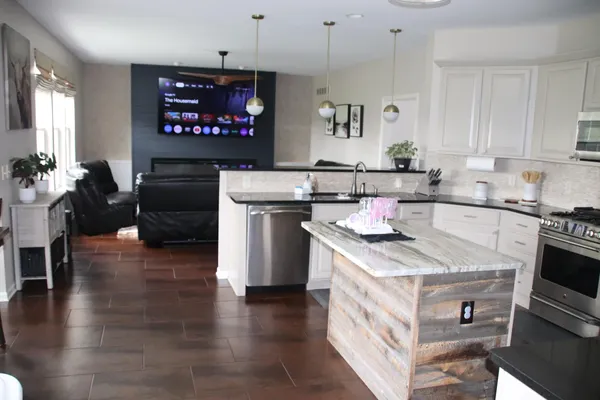 $699,900 | 48871 Manhattan Circle, Canton, MI 48188