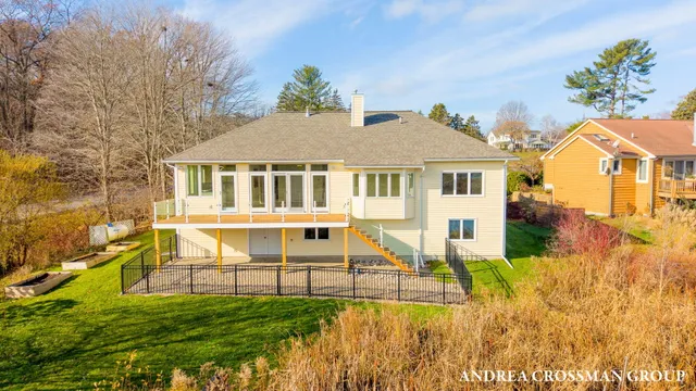 $750,000 | 3001 Newport Drive, Fennville, MI 49408