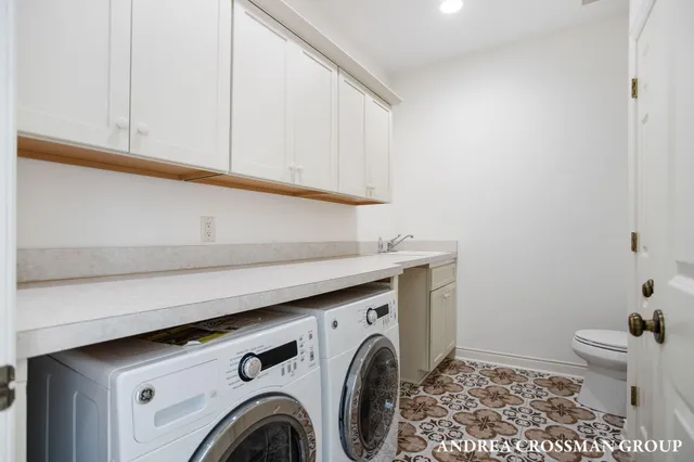 $750,000 | 3001 Newport Drive, Fennville, MI 49408