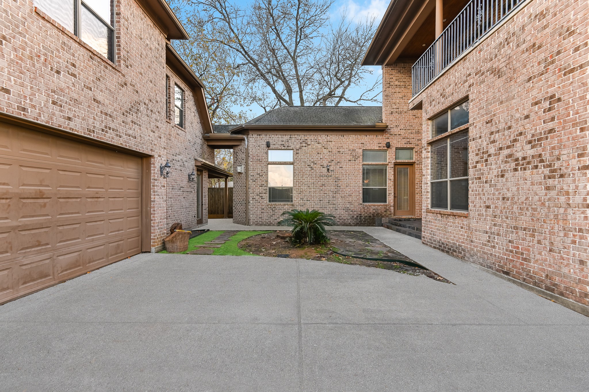 5411 Leopold Drive Houston, TX 77021 - Photo 27 of 50 a view of a brick house with a large windows