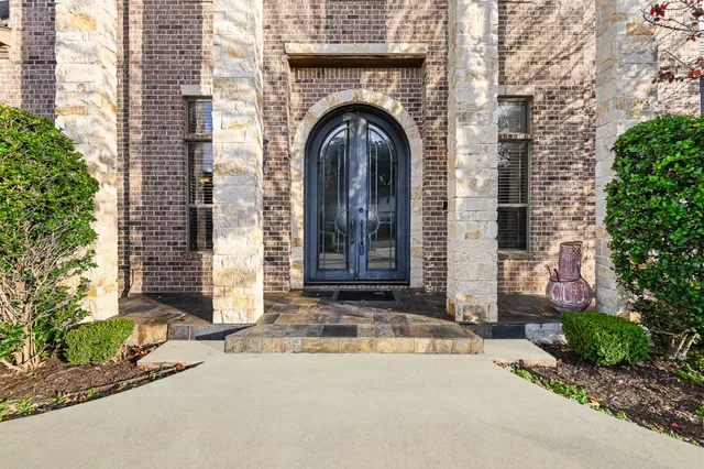 $850,000 | 5411 Leopold Drive, Houston, TX 77021