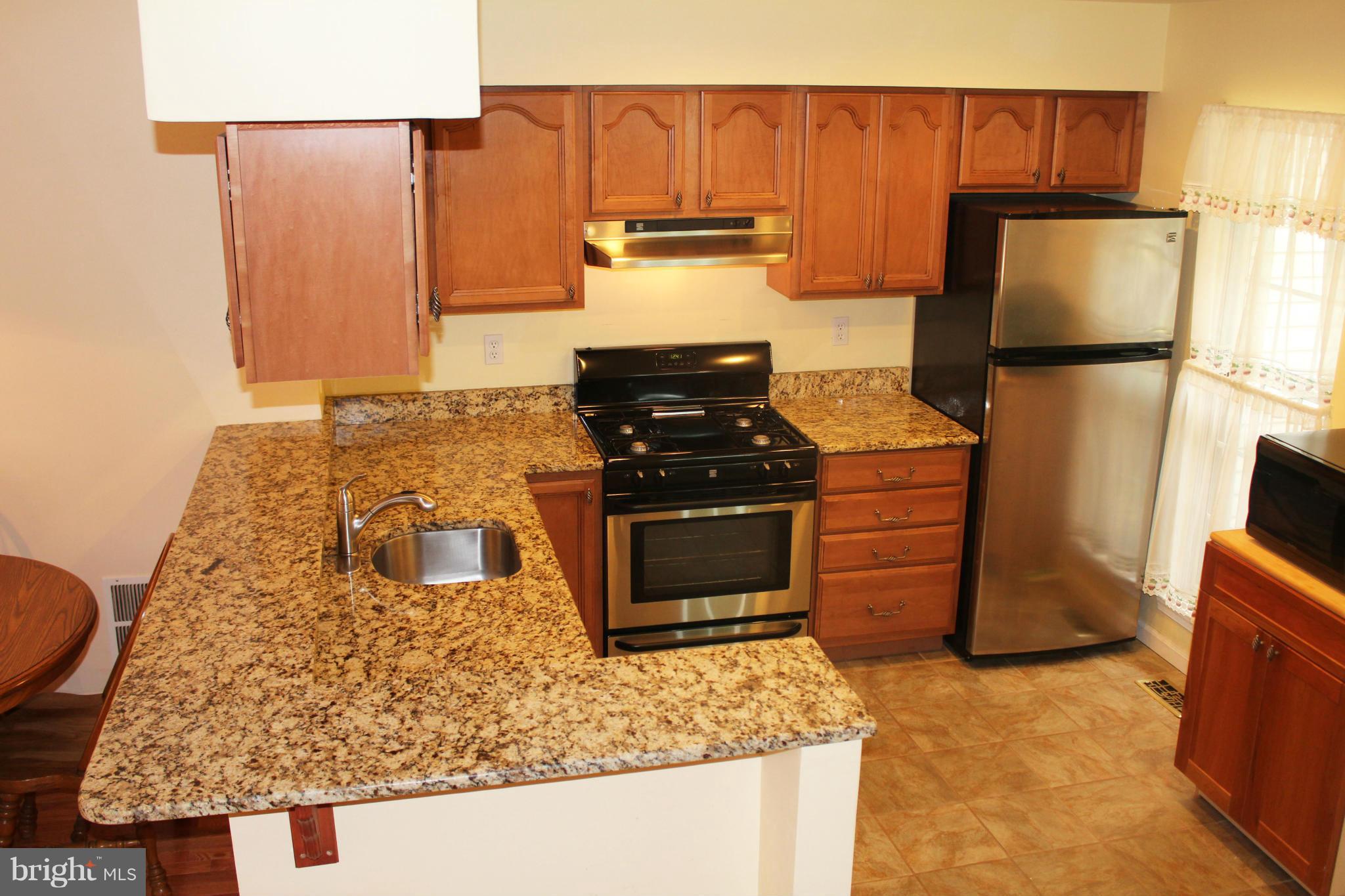 9124 O'Shad Lane Springfield, VA 22152 - Photo 8 of 30 Kitchen