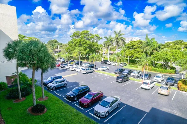 $225,900 | 101 Southeast 3rd Avenue, Unit 401, Dania Beach, FL 33004