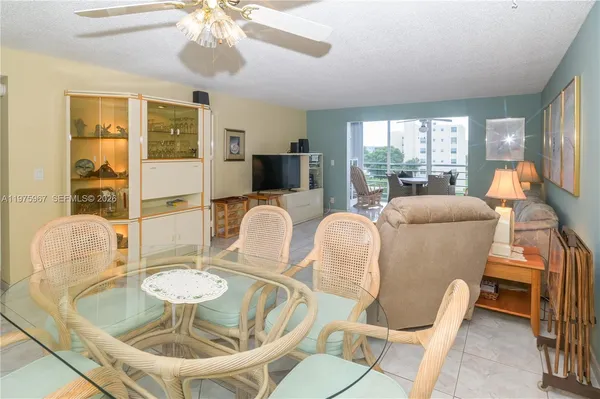 $225,900 | 101 Southeast 3rd Avenue, Unit 401, Dania Beach, FL 33004