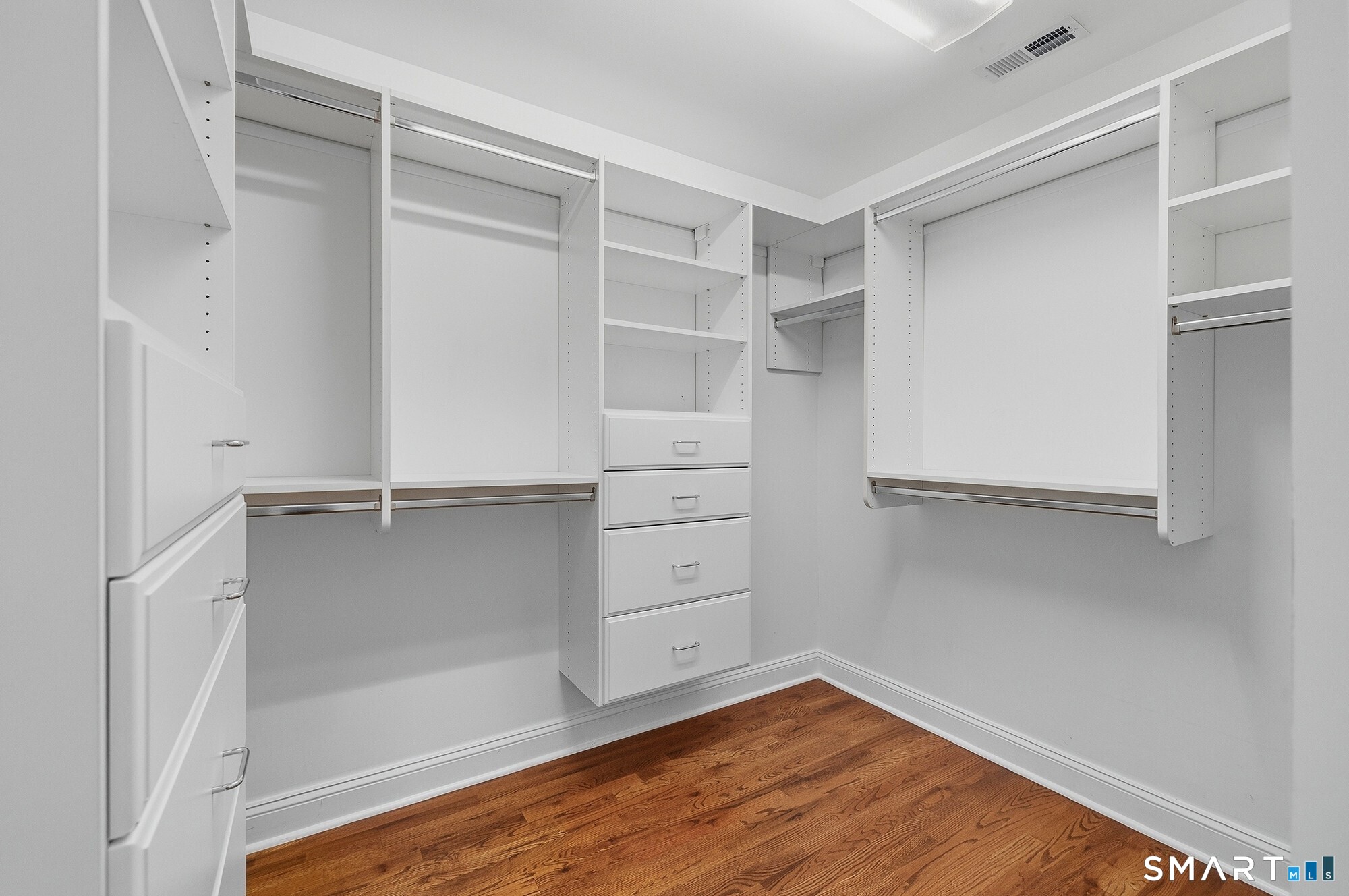 56 Prospect Street Ridgefield, CT 06877 - Photo 18 of 39 Gallery Image 18