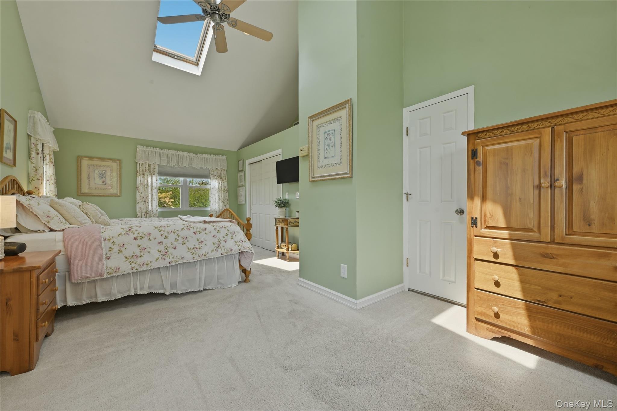 19 Berkshire Road Bethpage, NY 11714 - Photo 21 of 42