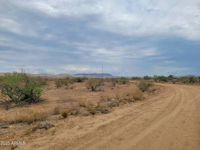 $299,500 | 40-41 West Traveler Way, Unit 40&41, Congress, AZ 85332