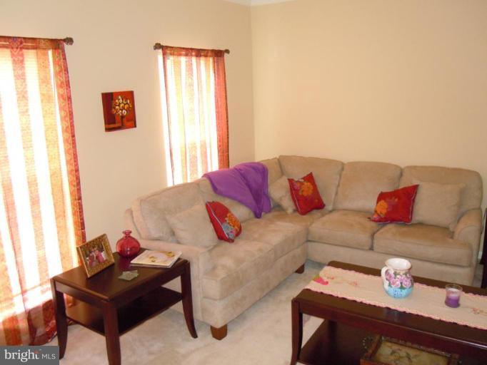 6732 Newington Road Lorton, VA 22079 - Photo 3 of 30 Living Room