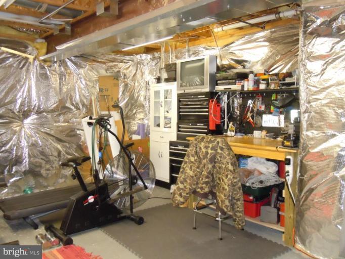 6732 Newington Road Lorton, VA 22079 - Photo 23 of 30 Workshop