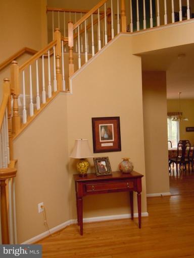 6732 Newington Road Lorton, VA 22079 - Photo 6 of 30 Entrance / Foyer
