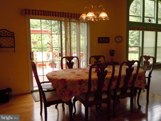6732 Newington Road Lorton, VA 22079 - Photo 8 of 30 Breakfast Area