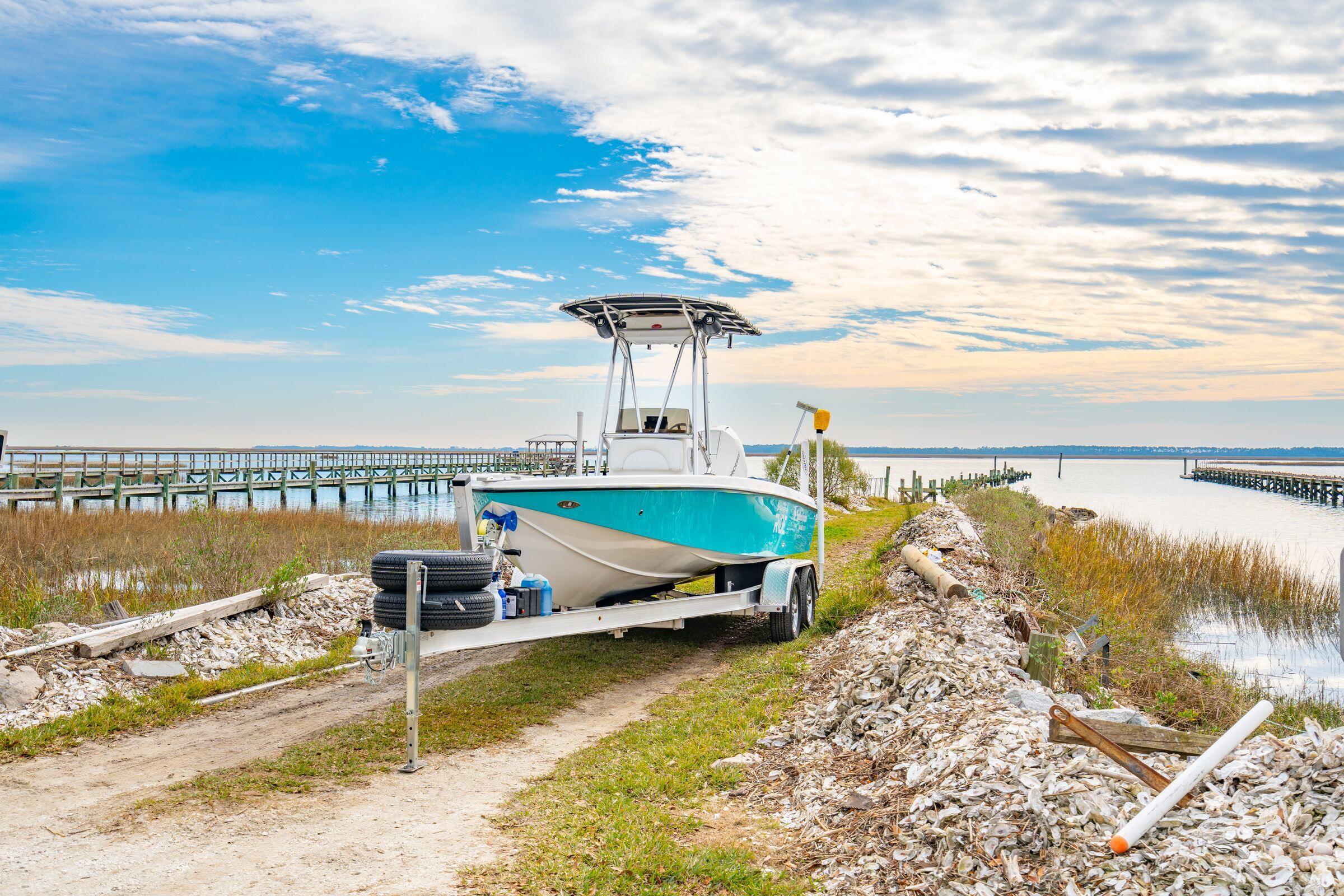 926 West Oceanview Road Charleston, SC 29412 - Photo 13 of 27 Boat Ramp