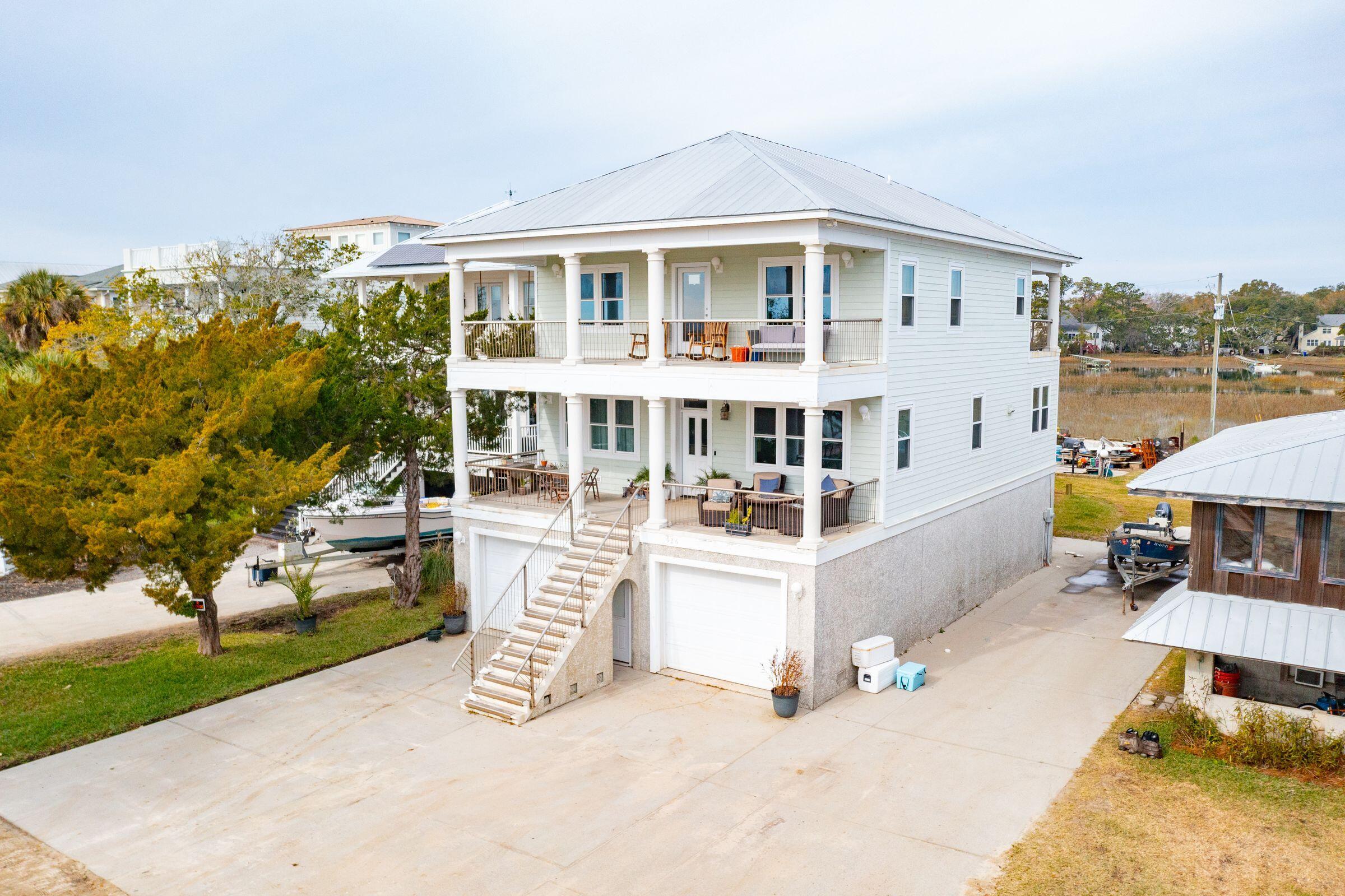 926 West Oceanview Road Charleston, SC 29412 - Photo 14 of 27 View of the home from above
