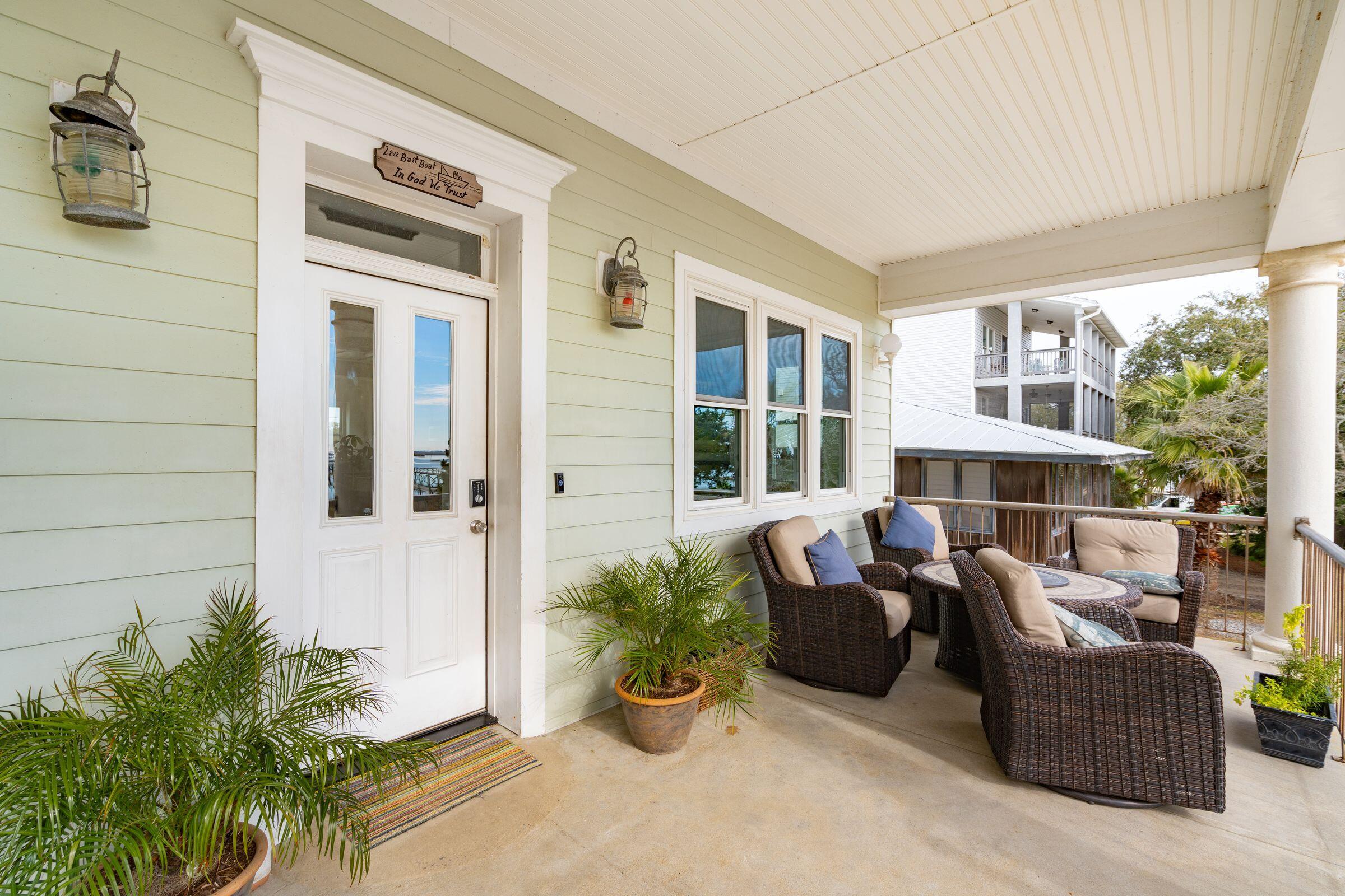 926 West Oceanview Road Charleston, SC 29412 - Photo 8 of 27 Front Entry