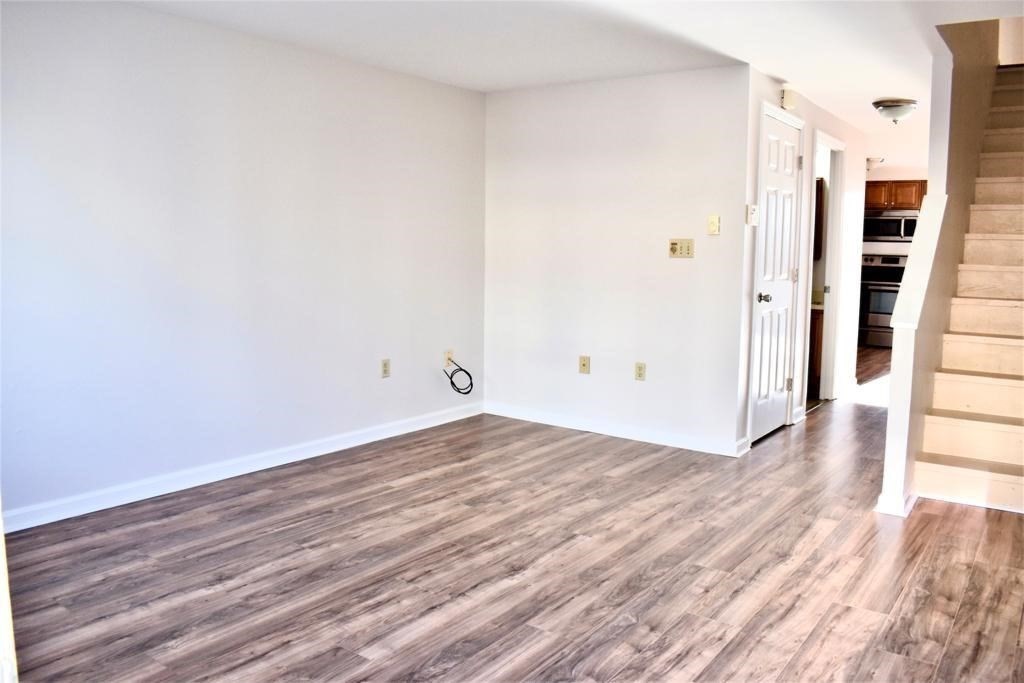 6 Mt Vernon Street, Unit D Worcester, MA 01605 - Photo 6 of 17