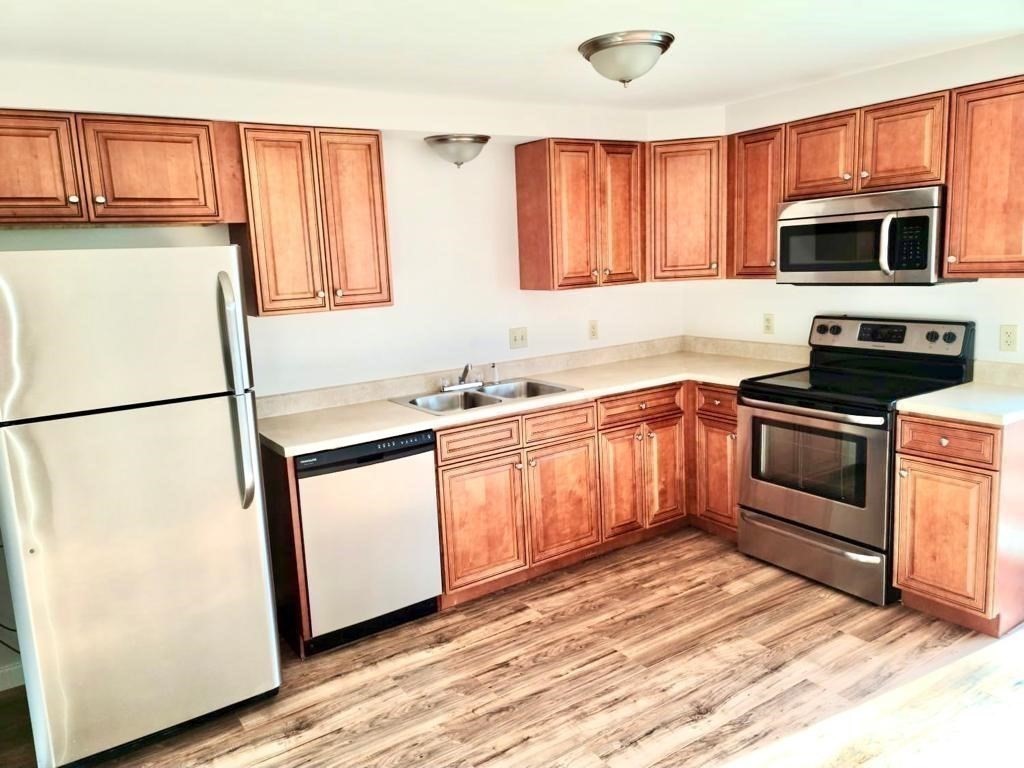 6 Mt Vernon Street, Unit D Worcester, MA 01605 - Photo 7 of 17