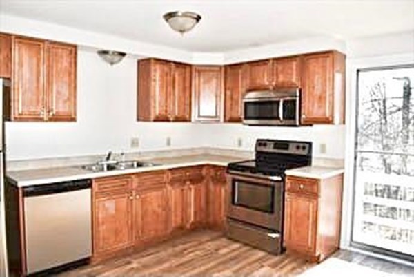 6 Mt Vernon Street, Unit D Worcester, MA 01605 - Photo 8 of 17