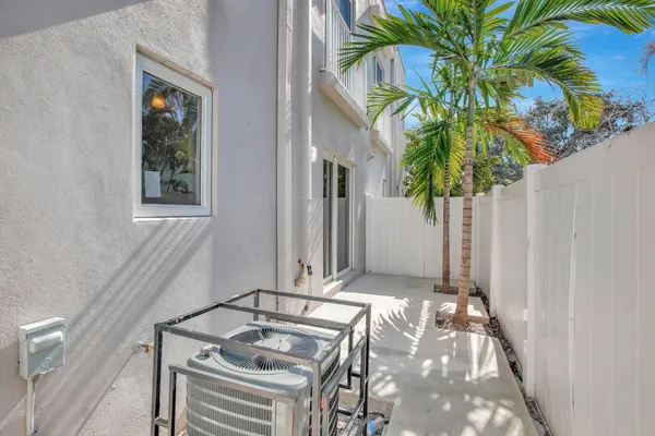 $3,100 | 1106 South 20th Avenue, Hollywood, FL 33020