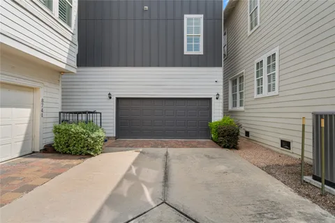 $565,000 | 8743 Oak Kolbe Lane, Houston, TX 77080
