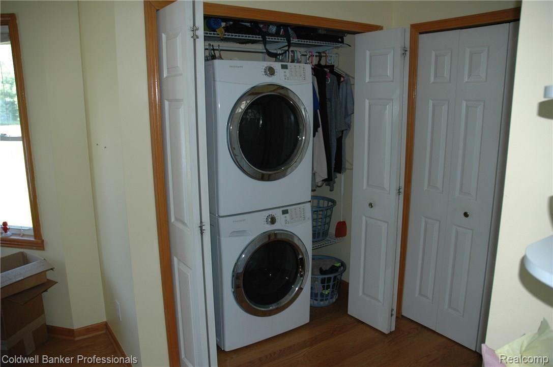 9484 Ray Road Gaines, MI 48436 - Photo 5 of 37 LAUNDRY.JPG
