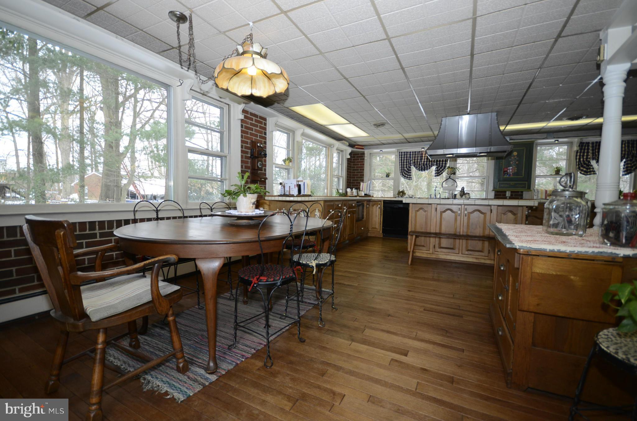 16800 Batchellors Forest Road Olney, MD 20832 - Photo 3 of 23 Dining Room