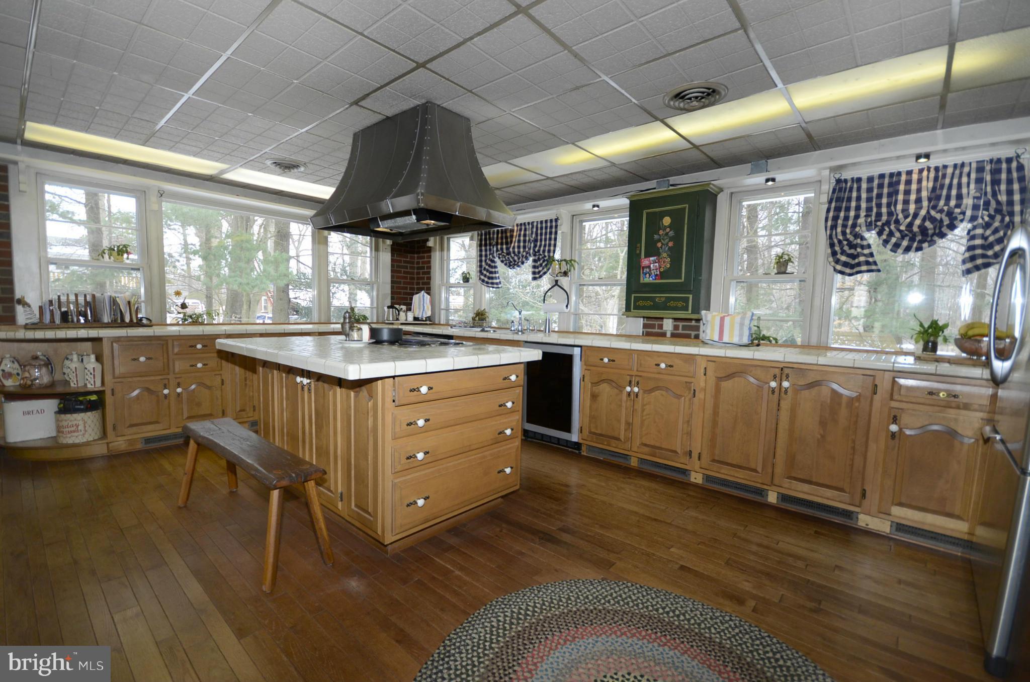 16800 Batchellors Forest Road Olney, MD 20832 - Photo 4 of 23 Kitchen