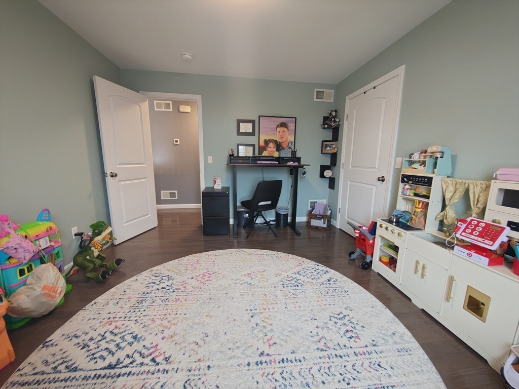 100 Bailey Street Fall River, MA 02724 - Photo 22 of 42