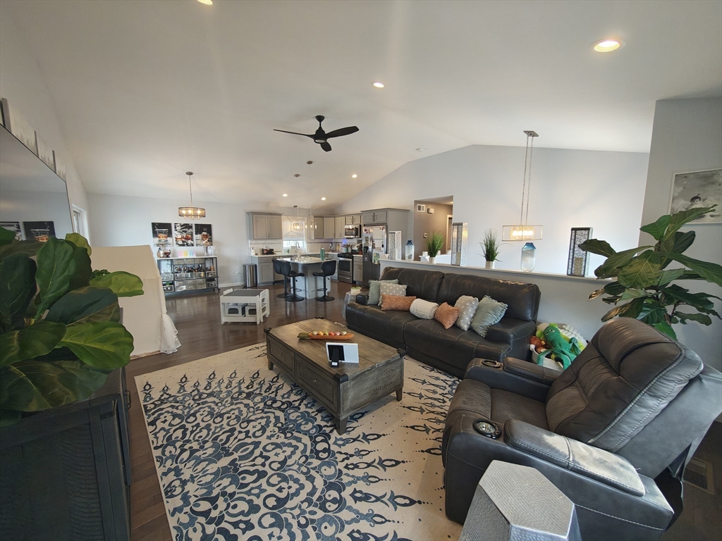 100 Bailey Street Fall River, MA 02724 - Photo 9 of 42