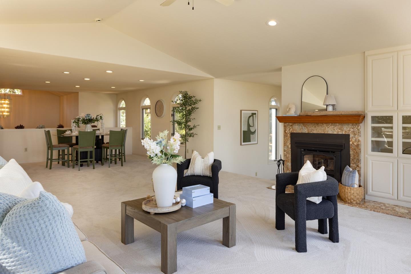 11827 Saddle Road Monterey, CA 93940 - Photo 6 of 34